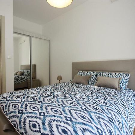 Luxury 1 Bedroom Apartment With Cozy Garden D2-2 In Morinj Котор Экстерьер фото
