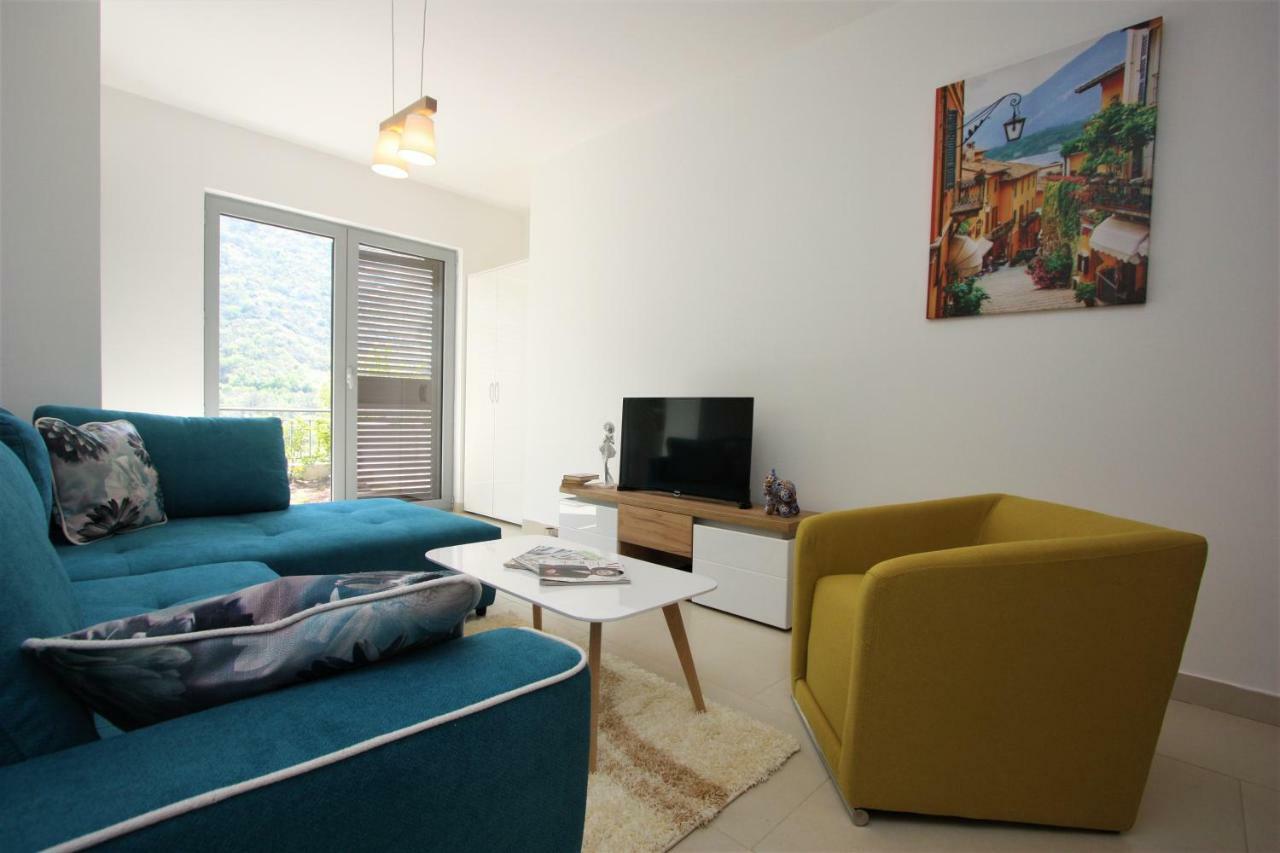 Luxury 1 Bedroom Apartment With Cozy Garden D2-2 In Morinj Котор Экстерьер фото